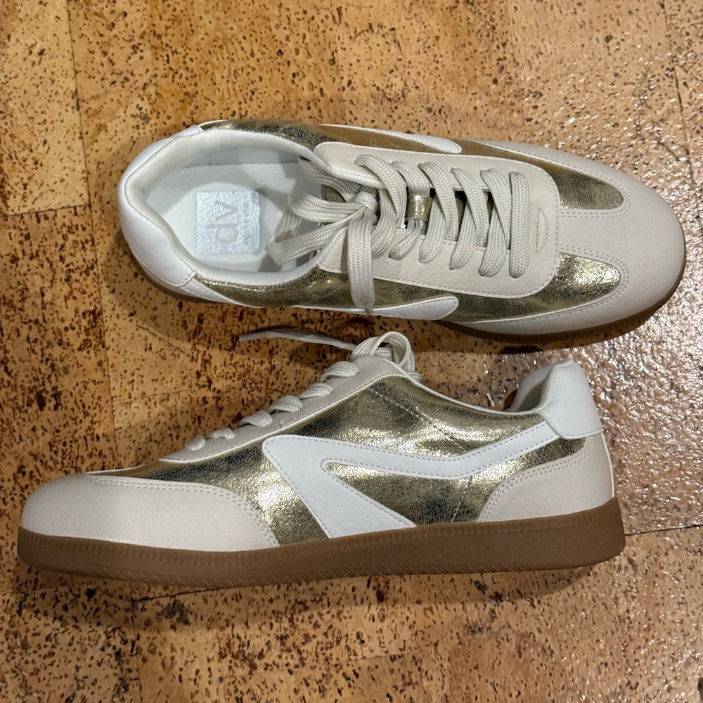 New DV by Dolce Vita Gold and White Sneakers Size Women’s 8 - Picture 9 of 16